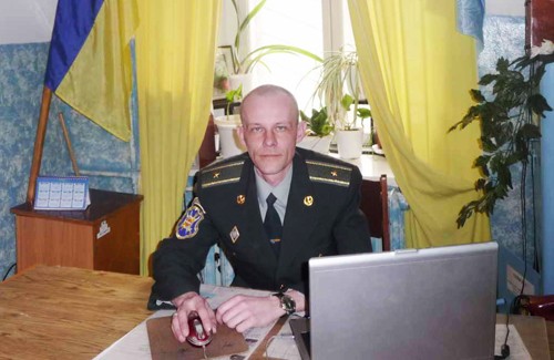 Старший офіцер 154-го Центру комплектування Сергій Слісаренко