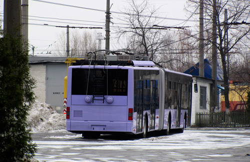 Один з нових тролейбусів ЛАЗ Е301 у Кременчуці