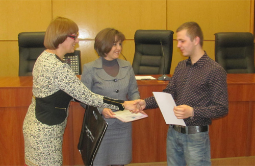 Призовники отримали благословення у міській раді Комсомольська