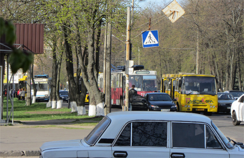 ДТП перекрыло движение троллейбусов на перекрестке Фрунзе и К.Либкнехта
