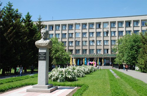 Віднедавна Полтавський університет споживчої кооперації України змінив назву