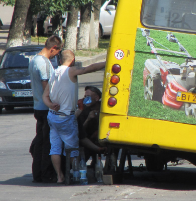 Автобус «Богдан» без колеса