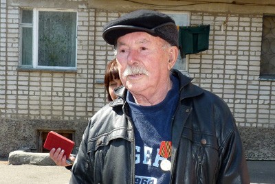 Ветерану Василию Гавеле вручили юбилейную медаль на празднике ул. Ковалёва
