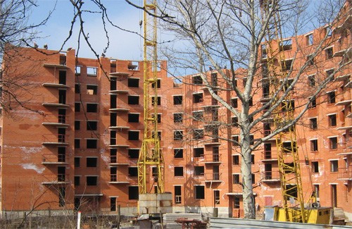 Будівництво багатоповерхового будинку по вул. Леніна у Полтаві