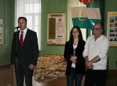 Андрій Матковський (ліворуч) і Олексій Шевчук під час презентації галереї