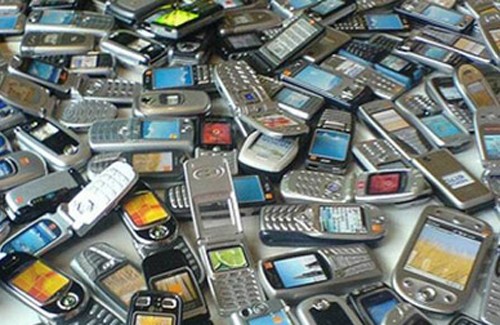 У Лубнах «накрили» магазин з контрабандними мобілками