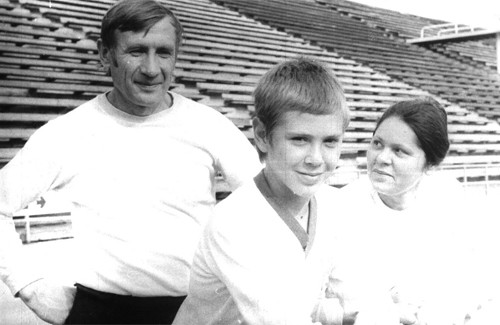 Сім`я Перепелиць з молодшим сином на стадіоні «Колос» (1982 рік)