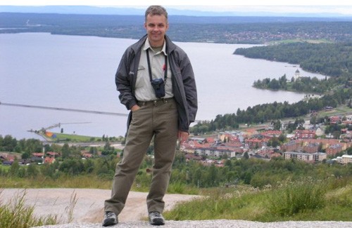 Олег Безверхній біля одного з найчарівніших озер Швеції Сілья — Далекарлія