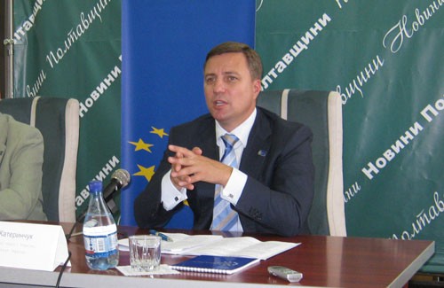 Микола Катеринчук на прес-конференції в Полтаві