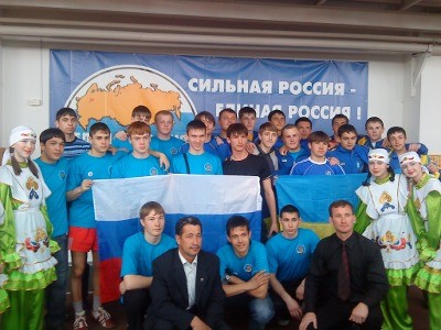 Команды России и Украины перед началом соревнований на Чемпионате мира