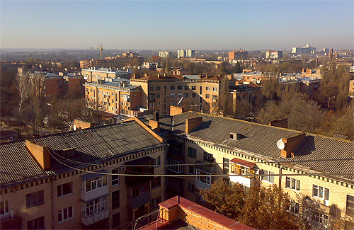 Вид с крыши дома по ул. Артёма, 5