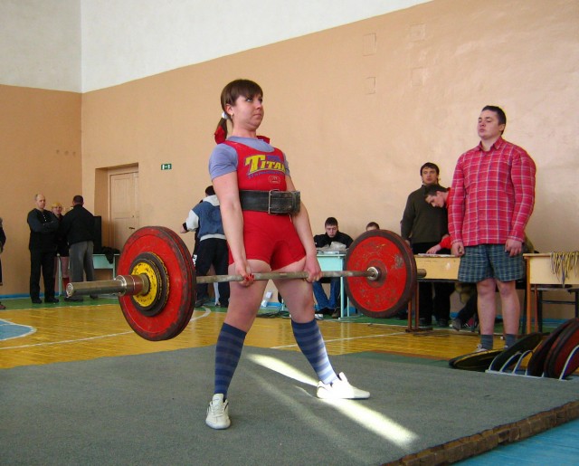 Кричковская Елена (в/к 67.5), вес штанги - 140 кг