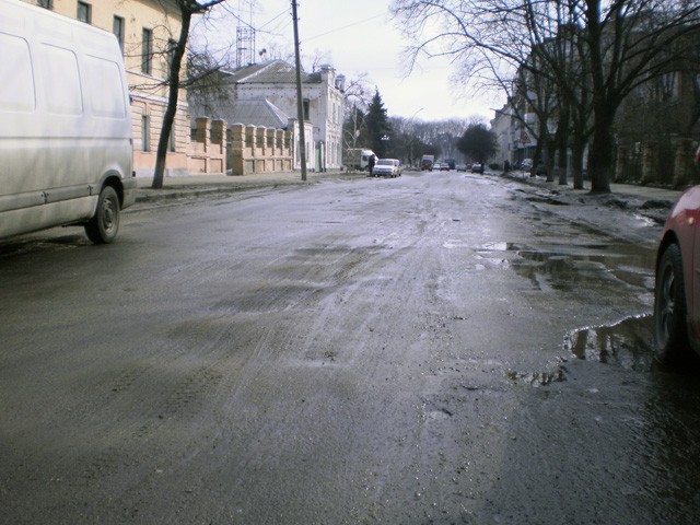 Ямы на улице Гагарина в Полтаве