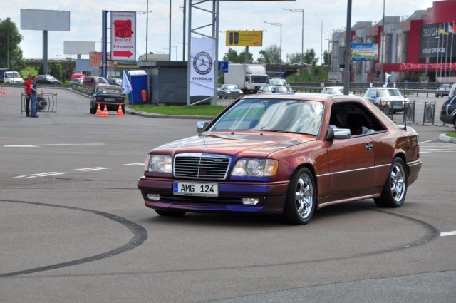 Слёт владельцев автомобилей «Мерседес» в Киеве