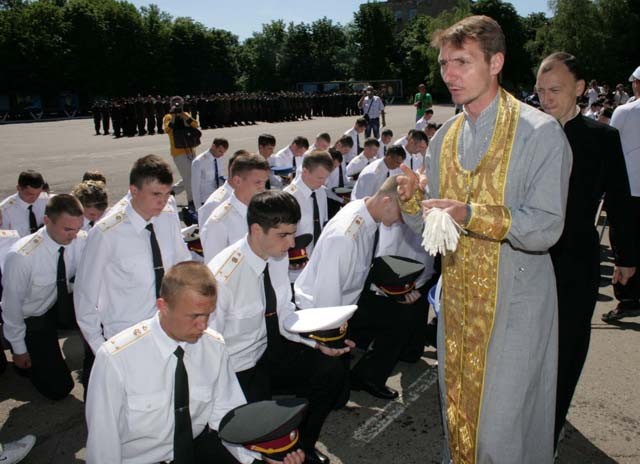 Молодих військовиків благословила церква