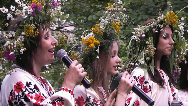 Традиційні українські пісні у поєднанні з сучасними мелодіями та чарівними голосами