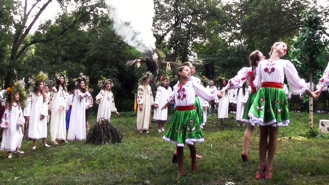 Традиційні пісні і танці на Івана Купала