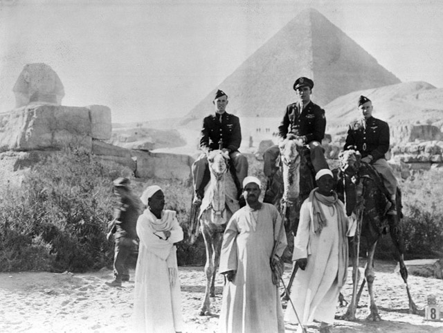 Американские летчики в Египте, 1943 г.