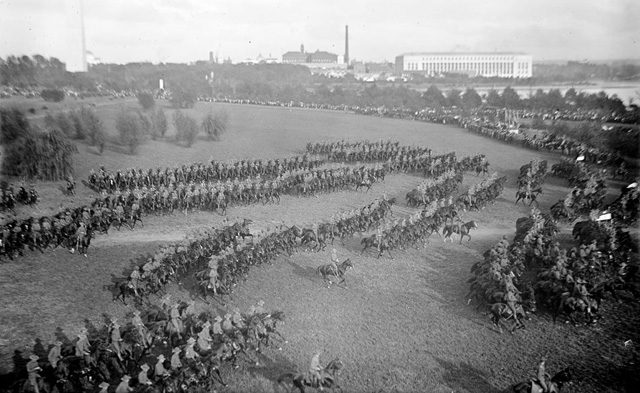 Маневры кавалерии перед президентом Вильсоном, 1913 г.