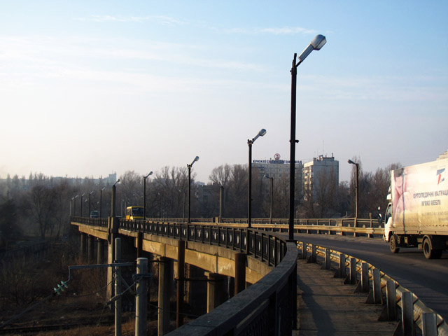 Подъем на мост со стороны Кременчуга