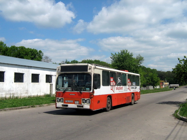 Scania 33-го маршрута на ул. Яковчанской