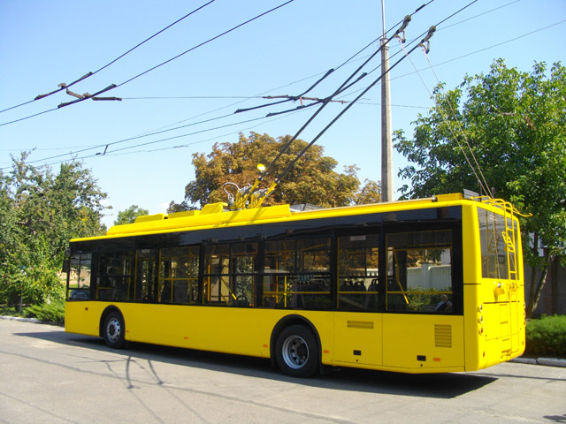 Перший тролейбус «Богдан Т701.10» у Полтаві