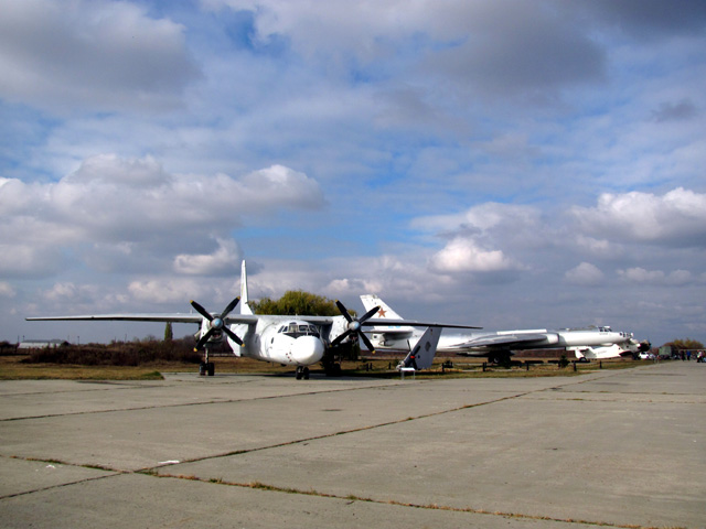 Музей дальньої авіації у Полтаві