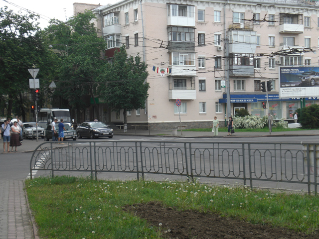 Перекресток улиц Ленина и Фрунзе