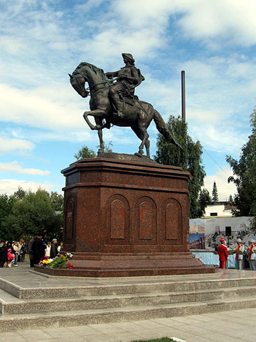 Памятник Петру I в Бийске