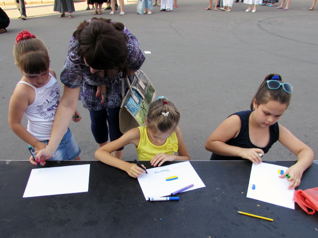 Під час марафону діти намалювали більше 200 малюнків