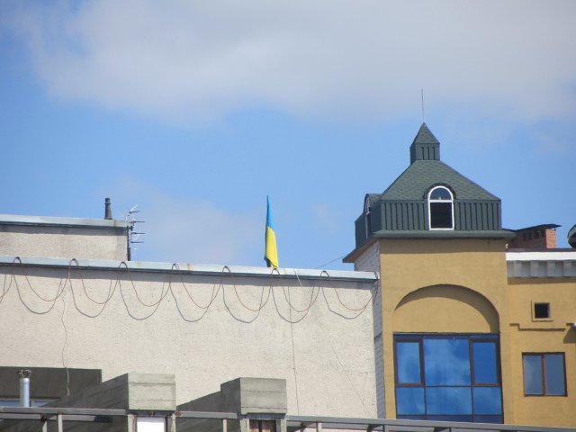 Прапор над «кооперативним» університетом завмер під час «штилю»