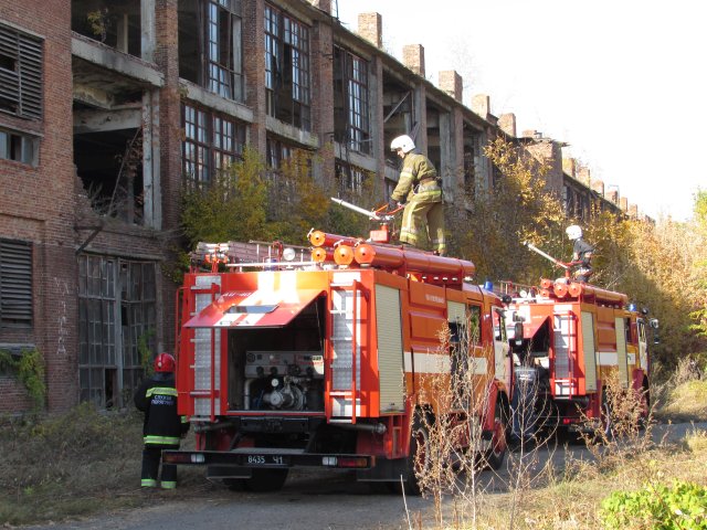 Команда пожежної служби приступає до роботи