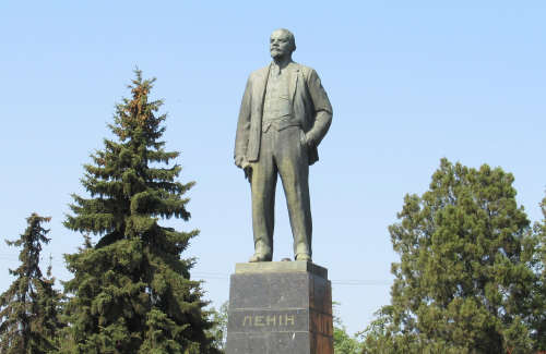 Пам'ятник леніну в Полтаві