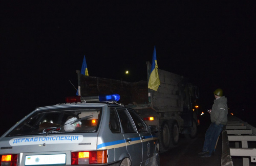 Міліція разом з протестуючими патрулюють в`їзд до Полтави
