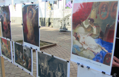 В музеї на вулиці можна ознайомитися з 20-ма копіями картин Шевченка