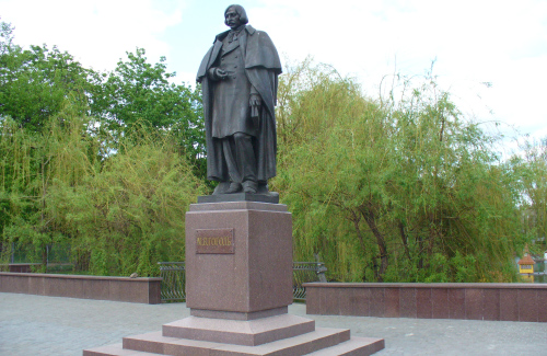 Пам’ятник М.В. Гоголю в Миргороді
