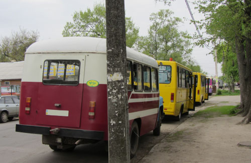 Автобусы под военкоматом
