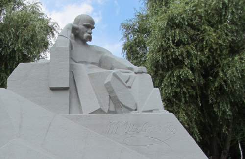 Старт пішої ходи — від пам’ятника Тарасу Шевченку у Полтаві