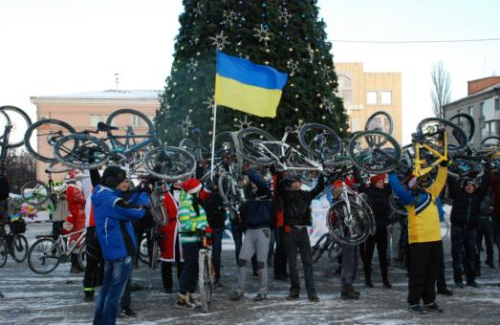 Учасники зимового велопараду в Кременчуці