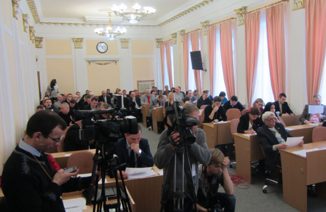 Депутати на сесії Полтавської міської ради