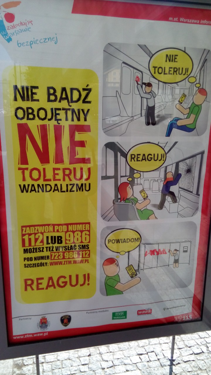 "Нетолерантна" реклама на зупинках Варшави