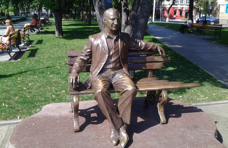 Пам’ятник Олегу Бабаєву