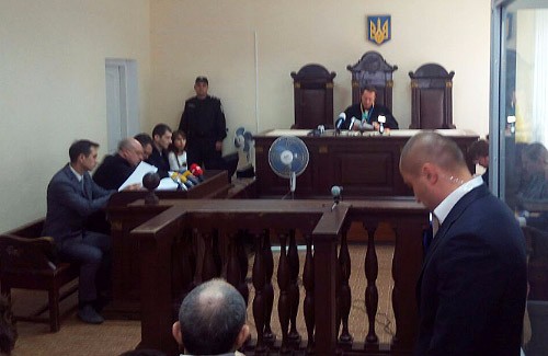 Судья Антонов в зале суда