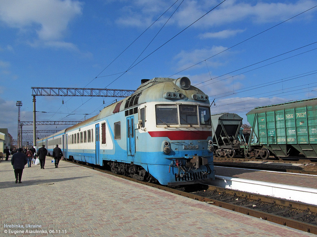 Дизель-поїзд Д1-764 на маршруті Гребінка - ім. Т.Шевченка (через Черкаси)
