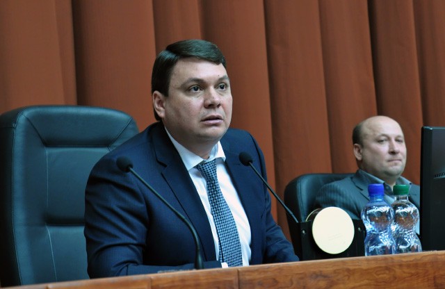 Андрей Песоцкий возглавил временный Президиум в облсовете