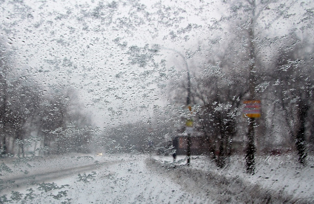 Синоптики очікують дощ і мокрий сніг у більшості областей України