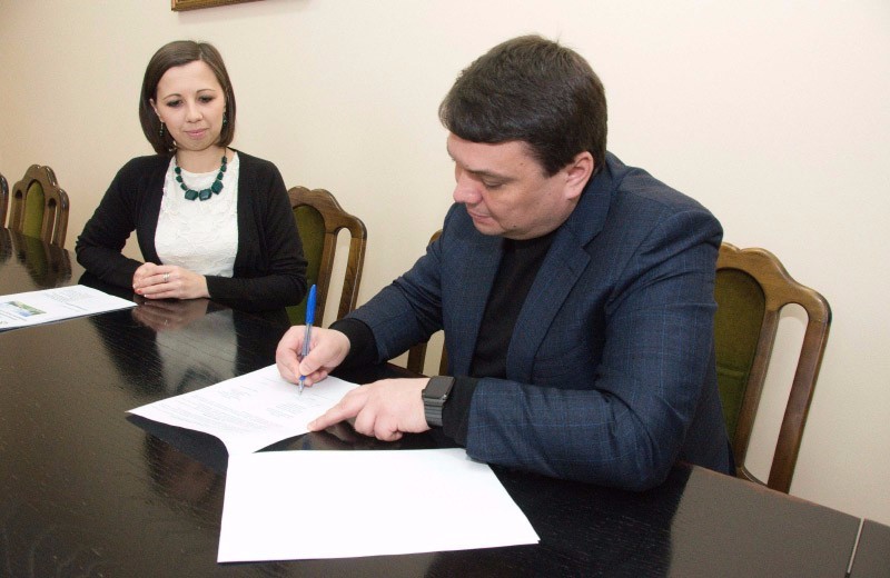 Юлія Городчаніна та Андрій Пісоцький на підписанні Меморандуму про співпрацю