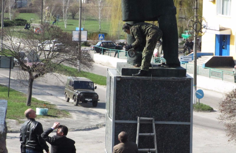 Спроба демонтажу пам’ятника Леніну у Великій Багачці