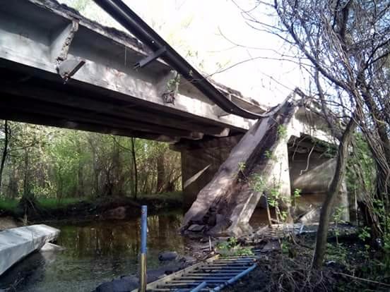 Обвал мосту біля села Млини через річку Сула