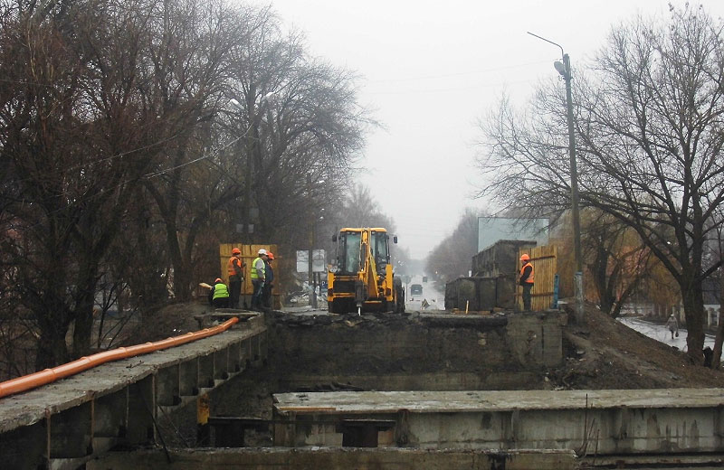 Реконструкция центрального моста в Миргороде